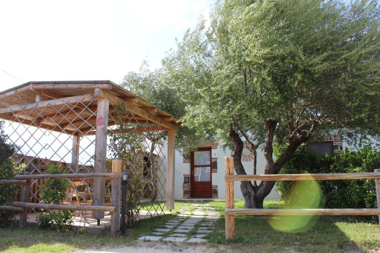 Casa Vacanze Sisuledda Орозеи Экстерьер фото