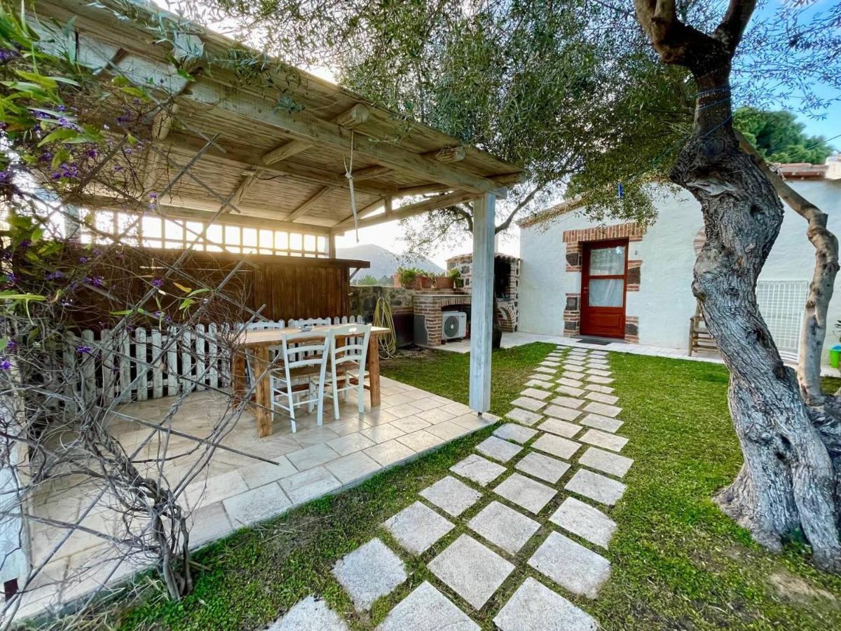 Casa Vacanze Sisuledda Орозеи Экстерьер фото